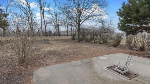 249 E Walnut Ave, Des Plaines, IL 60016 photo 4