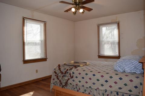 907 E Locust St, Bloomington, IL 61701 photo 5