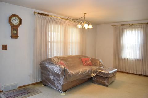 907 E Locust St, Bloomington, IL 61701 photo 3