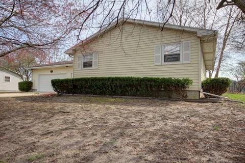 412 S White St, Sidney, IL 61877 photo 3