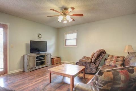 412 S White St, Sidney, IL 61877 photo 21