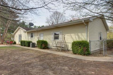 412 S White St, Sidney, IL 61877 photo 9