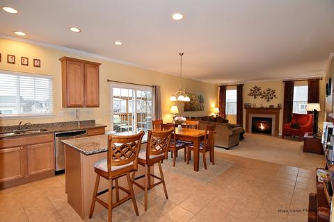 3309 Chase Ln, Elgin, IL 60124 photo 8