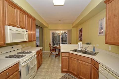 3199 Bromley Ln, Aurora, IL 60502 photo 4