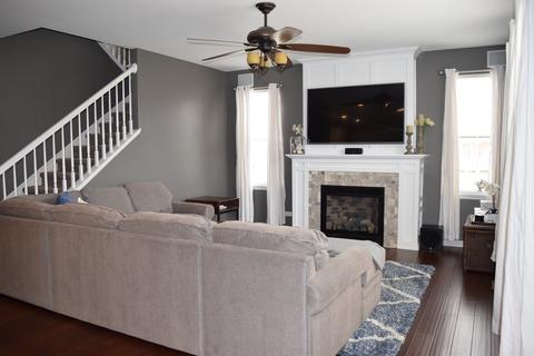 601 Haversham Ave, Elgin, IL 60124 photo 10