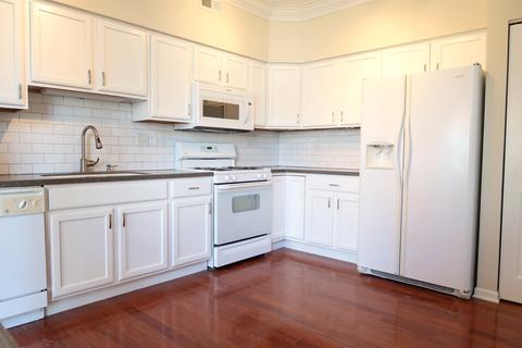 2344 Georgetown Ct, Aurora, IL 60503 photo 4