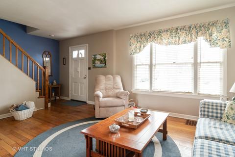159 E Burlington St, Riverside, IL 60546 photo 2