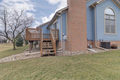 7 Spruce Ct, Bloomington, IL 61704 photo 5