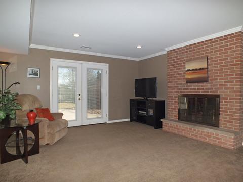 731 Manor Ct, Des Plaines, IL 60016 photo 16