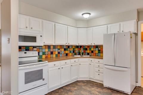 580 Milton Ln, Hoffman Estates, IL 60169 photo 8