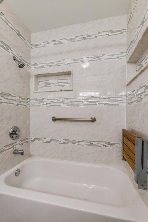 580 Milton Ln, Hoffman Estates, IL 60169 photo 16