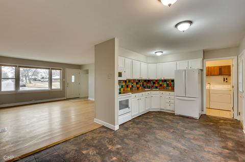 580 Milton Ln, Hoffman Estates, IL 60169 photo 7