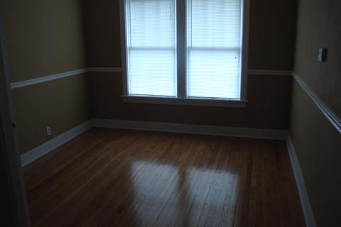 245 S State St, Elgin, IL 60123 photo 8