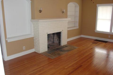 245 S State St, Elgin, IL 60123 photo 2