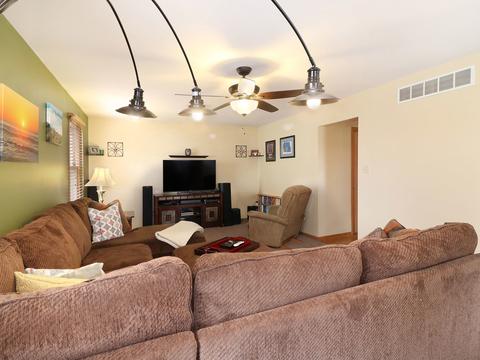 6603 Benich Ln, Plainfield, IL 60586 photo 4