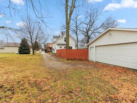 1107 Barker St, Bloomington, IL 61701 photo 3