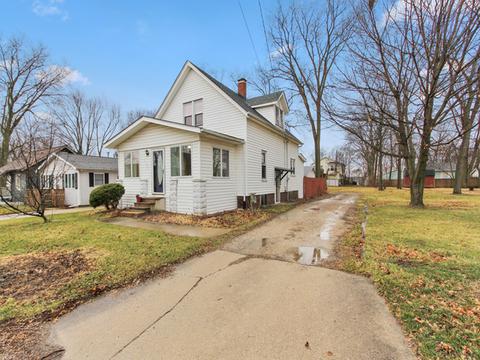 1107 Barker St, Bloomington, IL 61701 photo 4