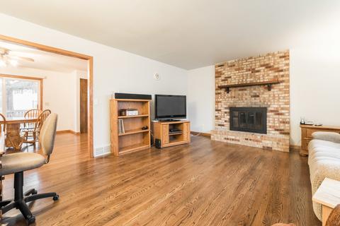 2007 Bittersweet Dr, Plano, IL 60545 photo 3