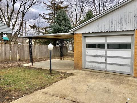 1015 E Olive St, Bloomington, IL 61701 photo 9