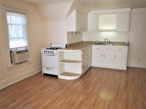 409 E 5th St, Dixon, IL 61021 photo 8