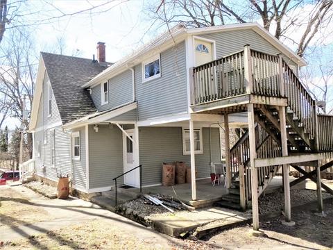 409 E 5th St, Dixon, IL 61021 photo 2