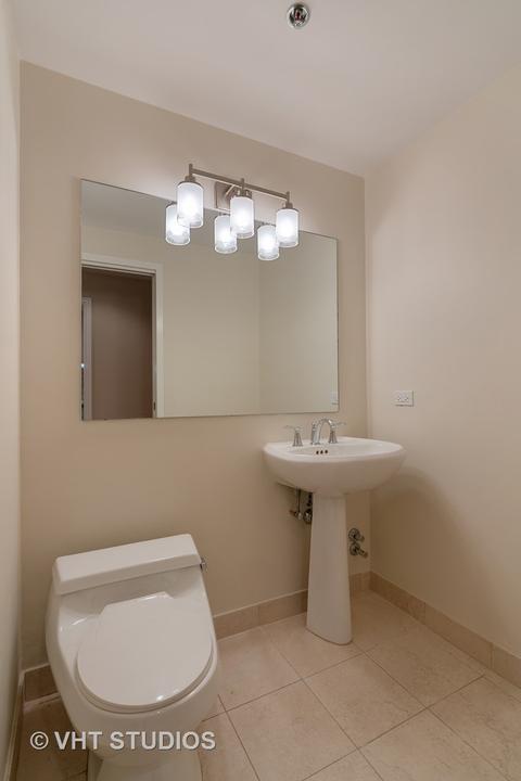 100 E Huron St #1307, Chicago, IL 60611 photo 12