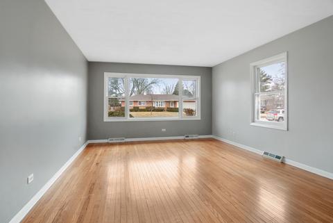 665 Bennett Dr, Elgin, IL 60120 photo 7