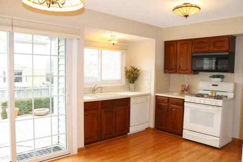 532 Cherrywood Dr, Wheeling, IL 60090 photo 7