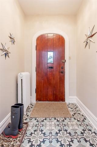 135 Barton Ave, Evanston, IL 60202 photo 2