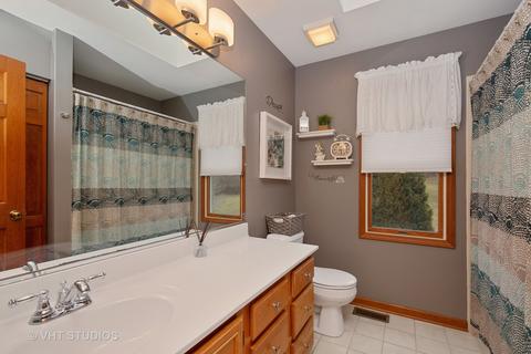 1102 Pember Cir, West Dundee, IL 60118 photo 14