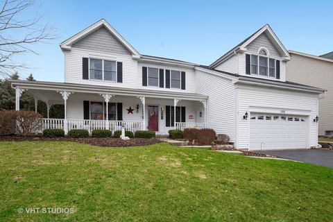 1102 Pember Cir, West Dundee, IL 60118 photo 1