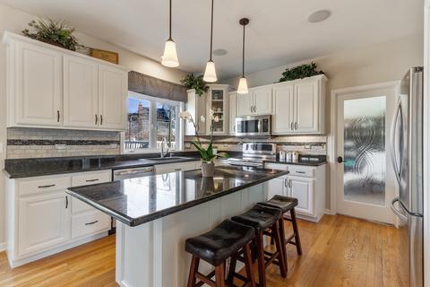 3847 Grassmere Rd, Naperville, IL 60565 photo 6
