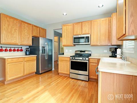606 Erin Dr, Elgin, IL 60124 photo 9
