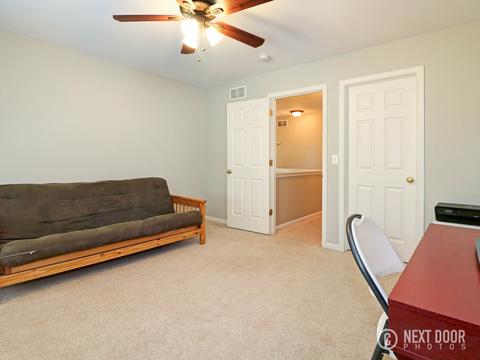 606 Erin Dr, Elgin, IL 60124 photo 23