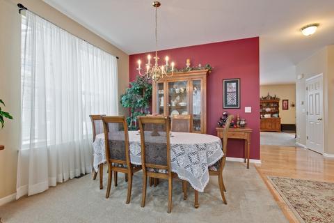 4077 Conifer Dr, Elgin, IL 60124 photo 7