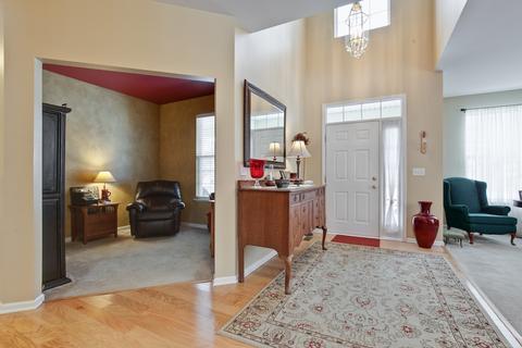 4077 Conifer Dr, Elgin, IL 60124 photo 9