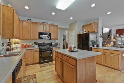 4077 Conifer Dr, Elgin, IL 60124 photo 13
