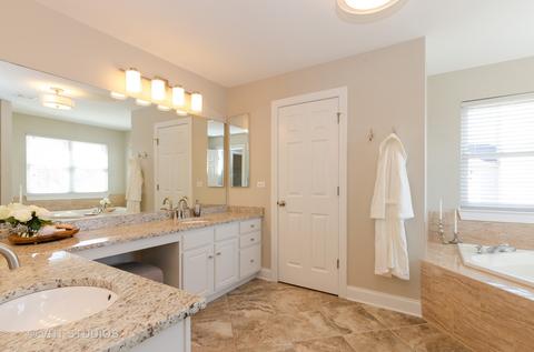 3661 Grayhawk Dr, Algonquin, IL 60102 photo 10