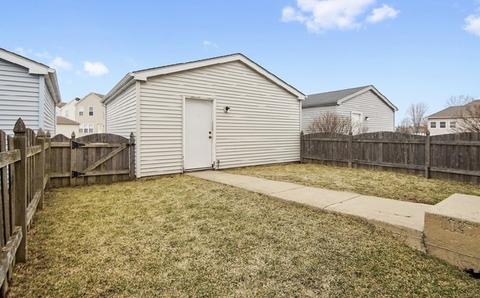 2021 Grayhawk Dr, Aurora, IL 60503 photo 5