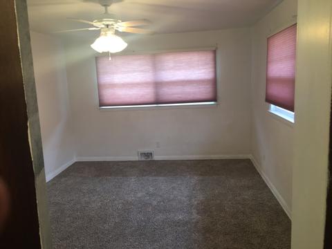 501 E Bevan Dr, Joliet, IL 60435 photo 8