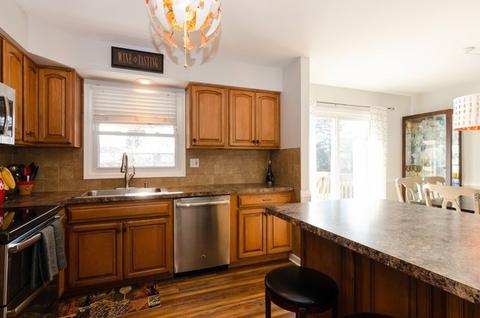 564 S 5th St, West Dundee, IL 60118 photo 2