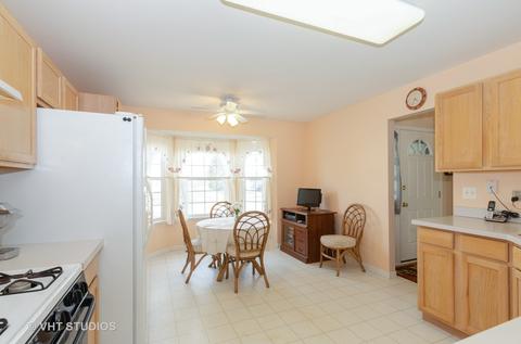 403 Whitmore Trl, Mchenry, IL 60050 photo 4