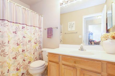 403 Whitmore Trl, Mchenry, IL 60050 photo 9