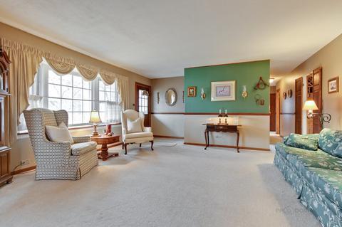 415 Frederick Ln, Hoffman Estates, IL 60169 photo 8
