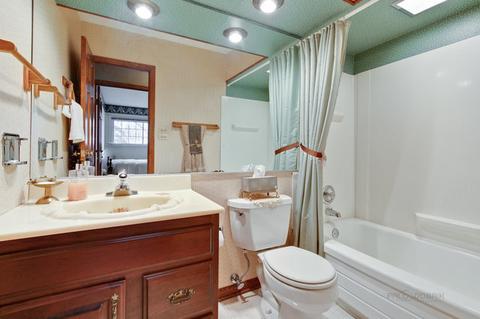 415 Frederick Ln, Hoffman Estates, IL 60169 photo 23