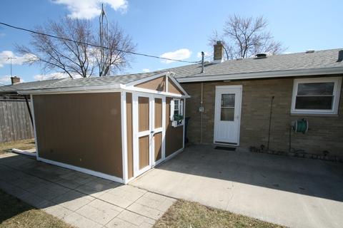 1704 Root St, Crest Hill, IL 60403 photo 3