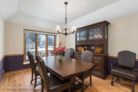 1042 Robbins Ct, Wheaton, IL 60187 photo 7