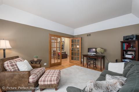1042 Robbins Ct, Wheaton, IL 60187 photo 6