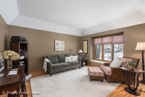 1042 Robbins Ct, Wheaton, IL 60187 photo 5