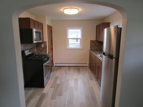 105 E Metzen St, Harvard, IL 60033 photo 4